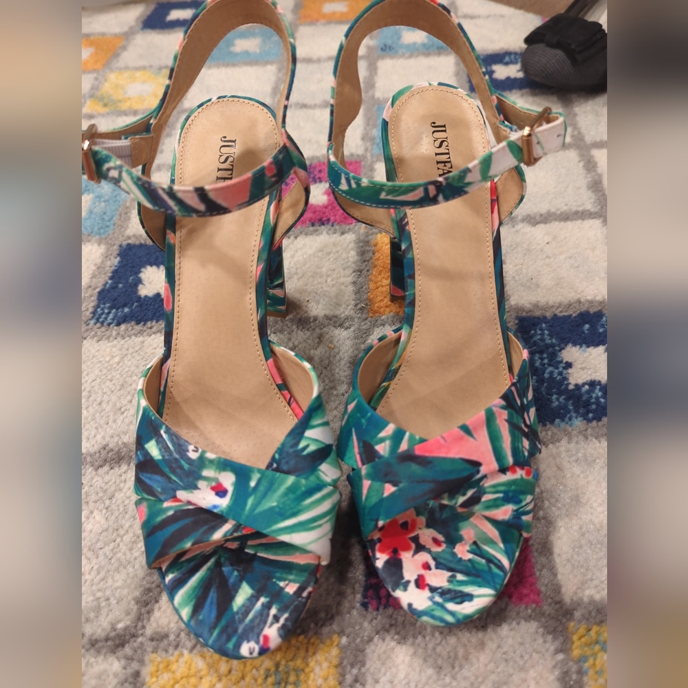 Huntley Heels